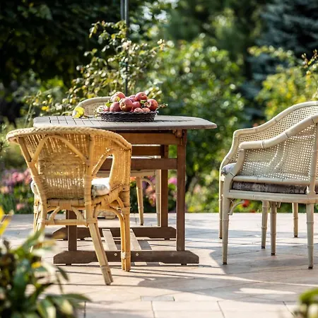 Blossom Hill Agroturystyka * Lecze