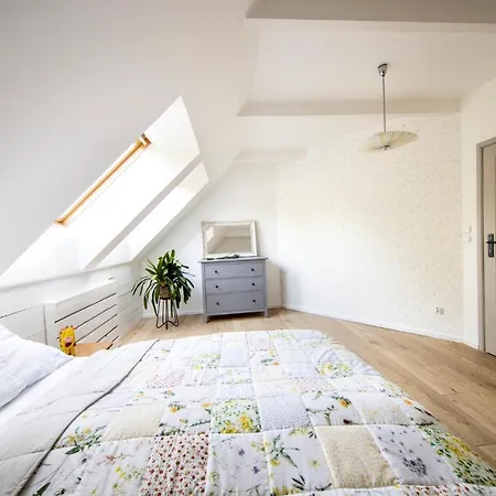 Blossom Hill Lägenhet *