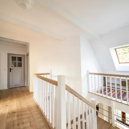 Blossom Hill Apartment
