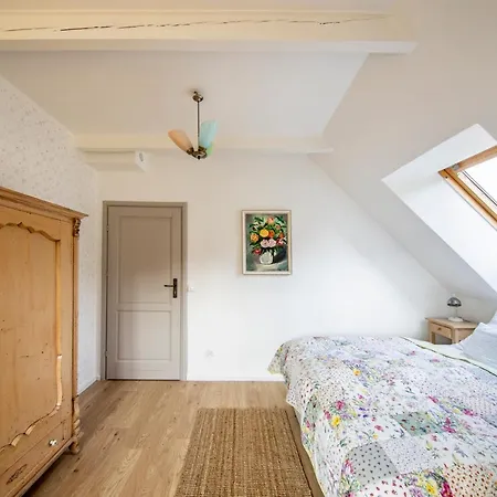 Apartment Blossom Hill Lecze