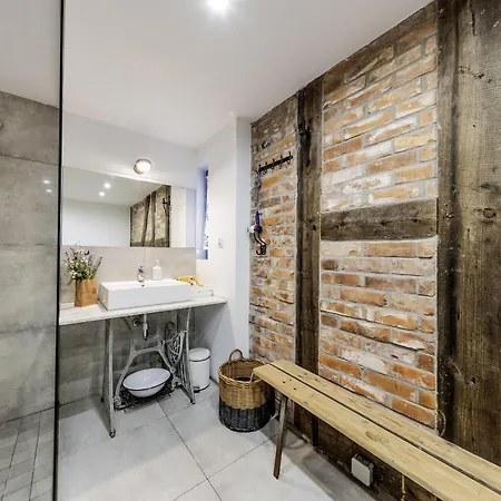 Blossom Hill Lägenhet *